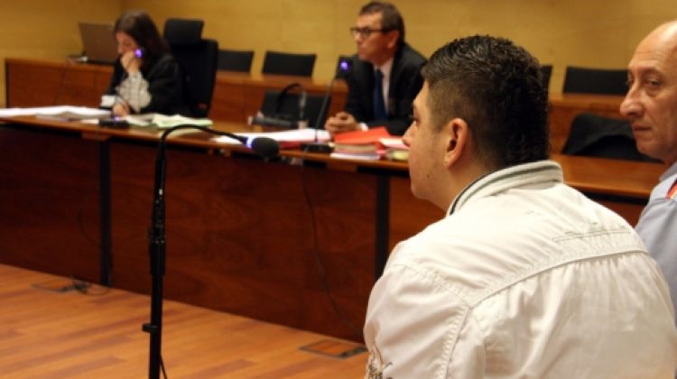 L'acusat, Jhoan Fernando Acosta, a l'Audiència de Girona © ACN