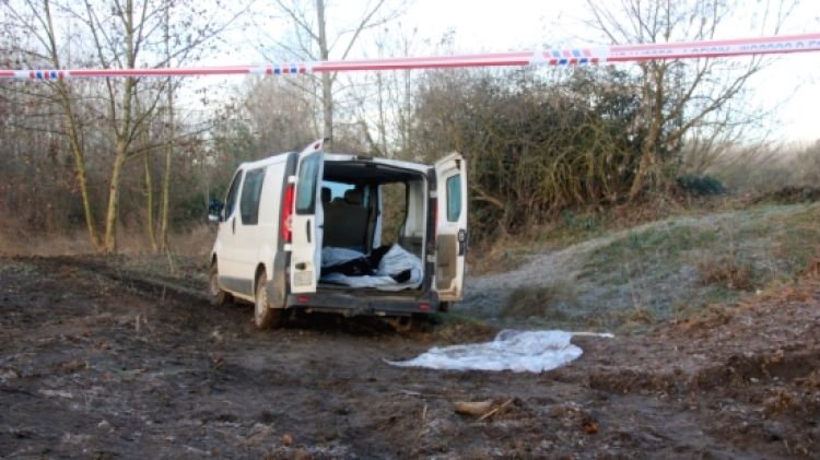 La furgoneta on han aparegut els dos cadàvers © ACN