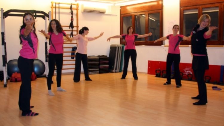 El programa 'Mare radiant' combina exercici físic, dieta i teràpia de grup © ACN