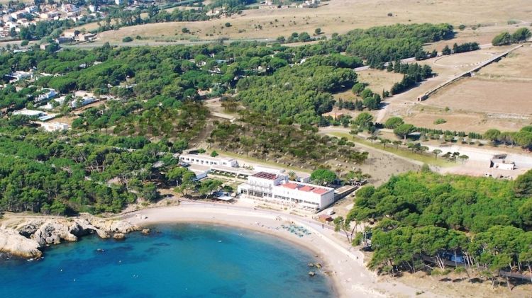 Imatge aèria virtual de com quedarà la zona d'aparcament del jaciment d'Empúries