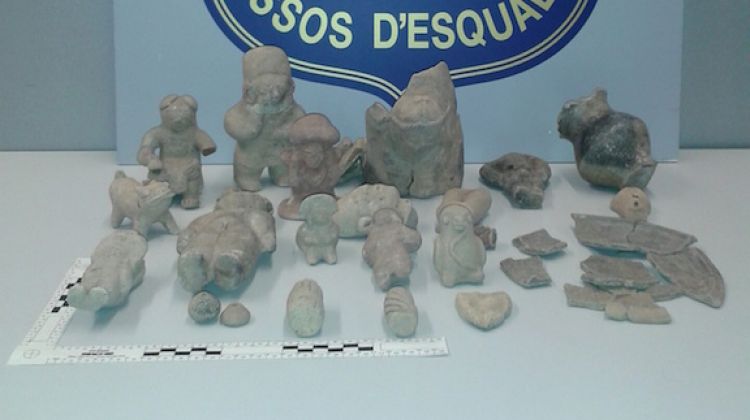 Part de les figures pre-colombines trobades en un control rutinari a Platja d'Aro