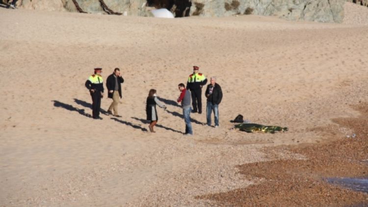 La víctima va perdre la vida mentre feia submarinisme a la platja Mar Menuda © ACN
