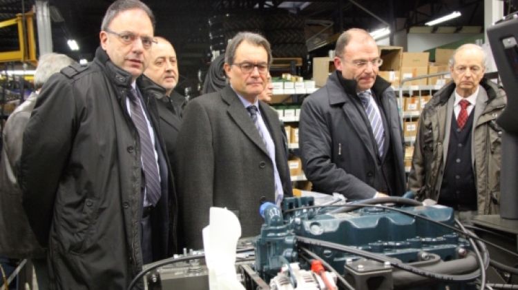 El president de la Generalitat, Artur Mas, durant la visita a AUSA de Manresa © ACN