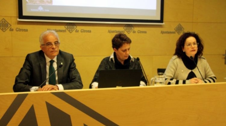 D'esquerra a dreta, els regidors Eduard Berloso, Isabel Muradàs i Roser Urra © ACN