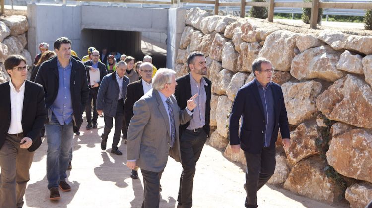 Santi Vila inaugurant el pas soterrat de la via verda © Miquel Millán