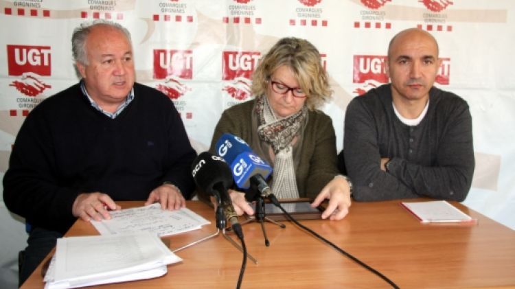 Els responsables del sindicat explicant les repercussions a les comarques gironines d'aquest acord © ACN