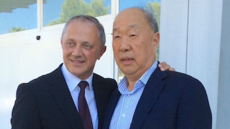 Wan Long, president de Shuanghui Group, i Josep Lagares, director General de Metalquimia © ACN