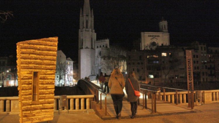 L'església de Sant Fèlix i la Catedral de Girona, a les fosques © ACN