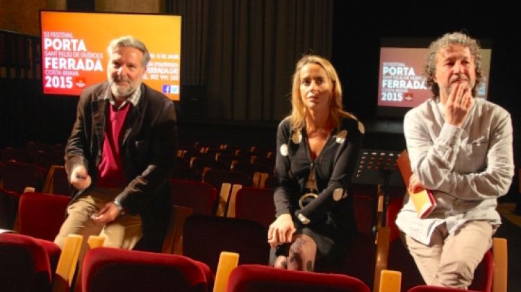 Iñaki Martí (The Project), el director artístic del festival, Albert Mallol, i Magda Cardona © ACN