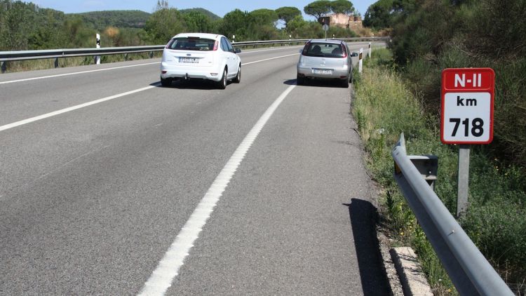 Punt on s'ha localitzat el cos sense vida del conductor del ciclomotor © ACN
