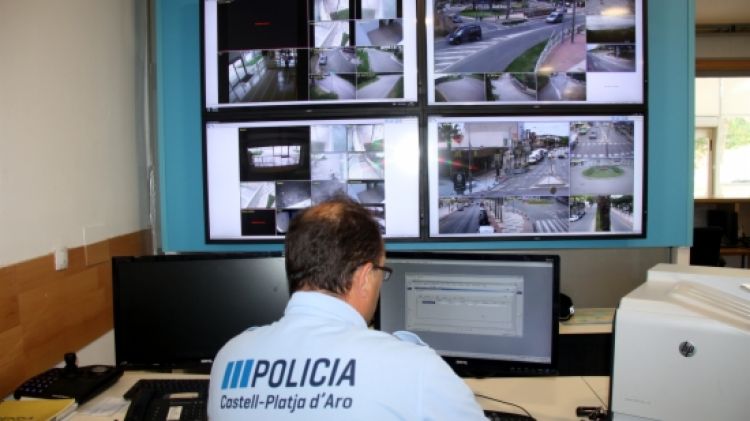 El centre de control de videovigilància a Platja d'Aro (arxiu) © ACN