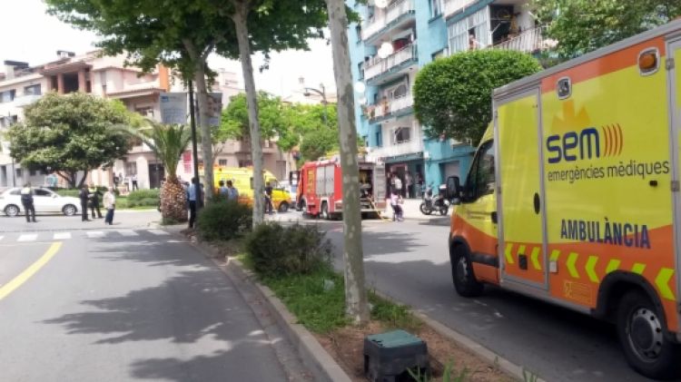 Efectius del SEM, Bombers i policia local al lloc dels fets © ACN