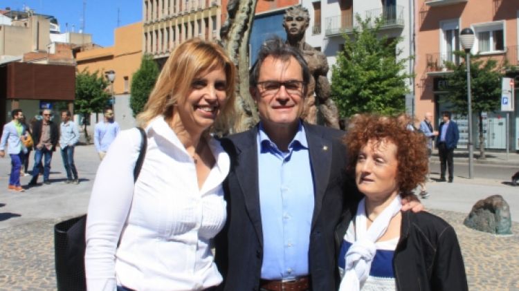 Artur Mas, amb la candidata de CiU a Figueres, Marta Felip © ACN