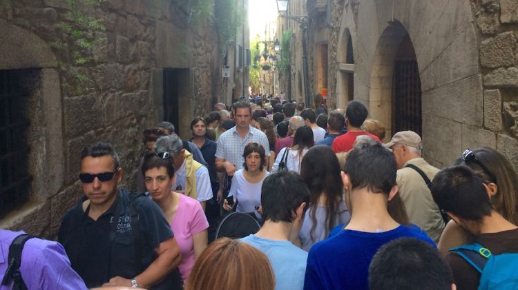 Els carrers de Girona, plens a vessar durant el Temps de Flors © M. Estarriola