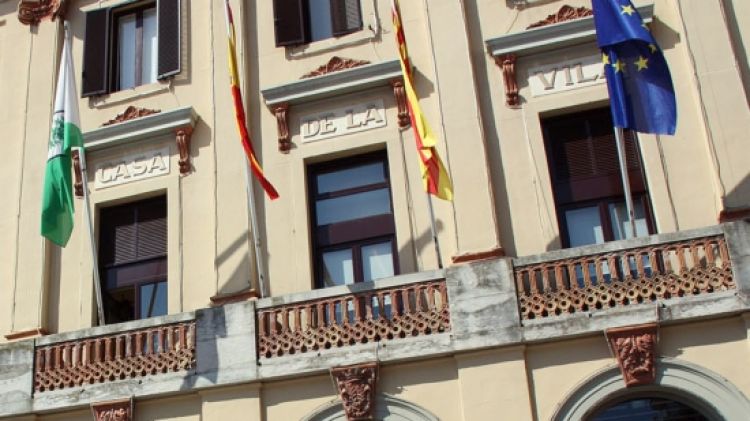 L'Ajuntament de Lloret de Mar és un dels consistoris on els pactes postelectorals seran clau © ACN