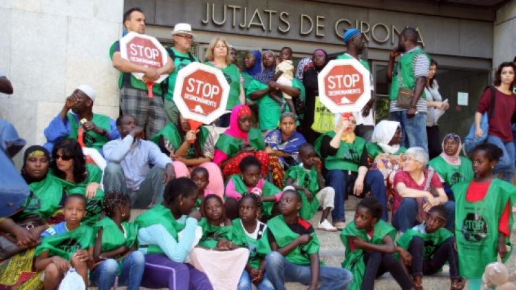 Les famílies del Bloc Salt aquest dijous als Jutjats de Girona © ACN