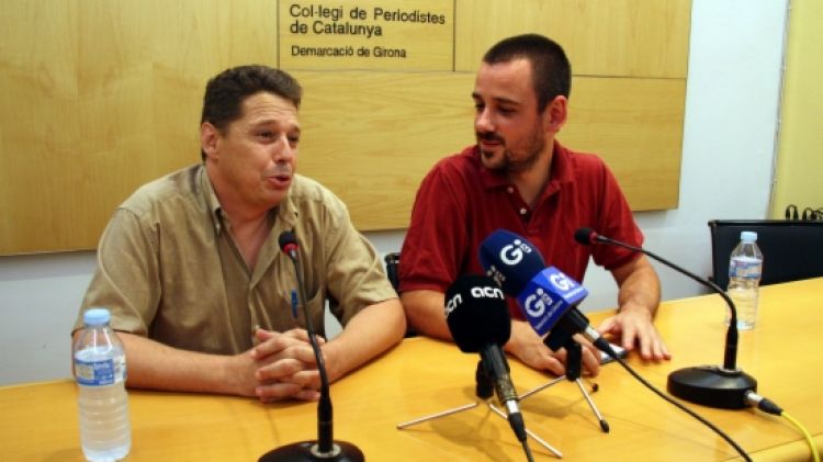 El representant territorial de la CUP, Joan Ramon Sanz, i el diputat a la Diputació de Girona, Lluc Salellas © ACN