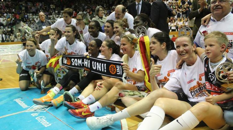 L'Uni Girona CB es van emportar el títol de lliga © Facebook