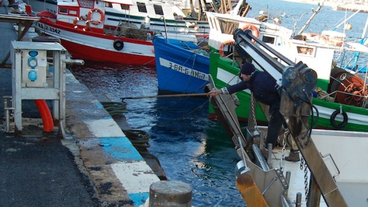 Una barca atracada al port de Blanes © ACN