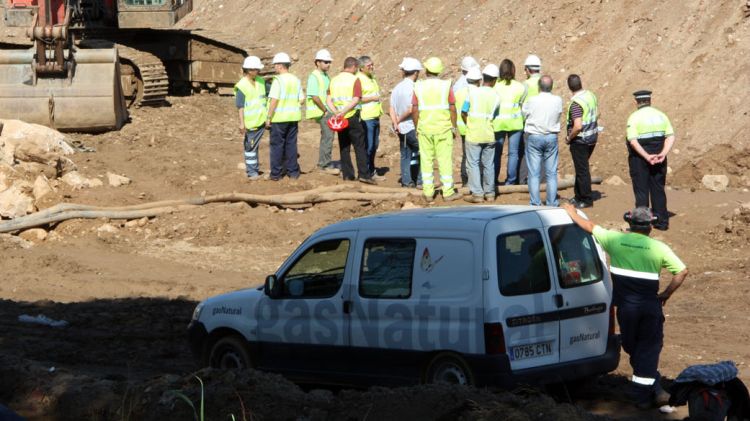 Operaris de Gas Natural treballant a la zona afectada © ACN