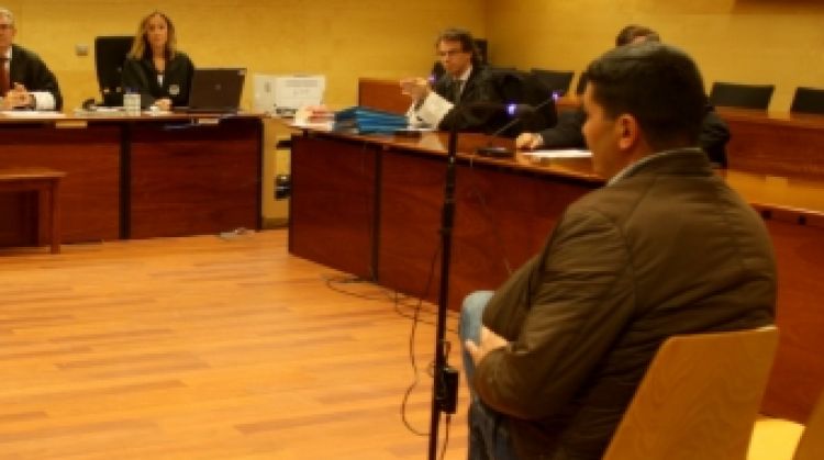 L'acusat, Hamid Bouchdadi, aquest matí a l'Audiència de Girona © ACN