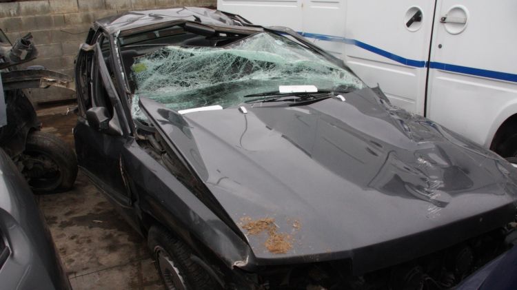 Aquest és l'estat en que ha quedat el vehicle accidentat ahir a la matinada a Pontós © ACN