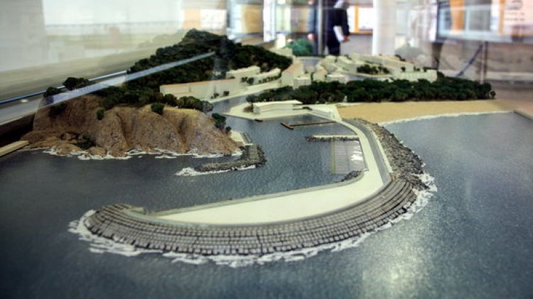 Una maqueta del nou espigó que es construirà al Port d'Aro © ACN