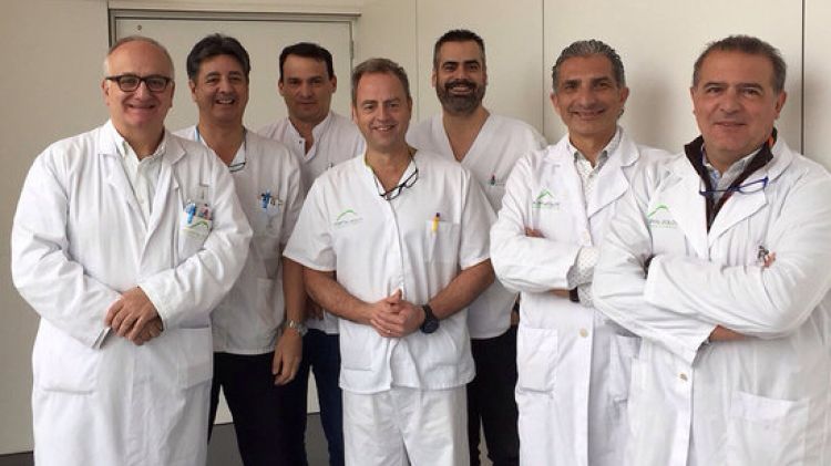 Part de l'equip de metges que treballen en el servei únic de Traumatologia i Cirurgia Ortopèdica © ACN