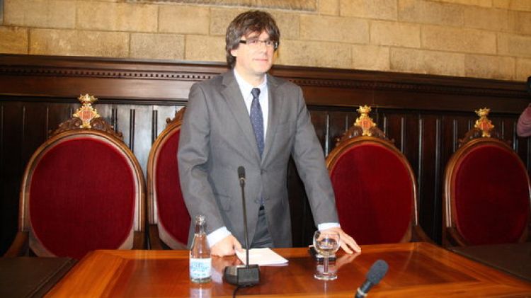 El president de la Generalitat, Carles Puigdemont, en el ple extraordinari urgent d'aquest matí © ACN