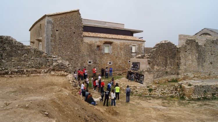 Excavacions al castell de Palol Sabaldòria © Ajuntament de Vilafant