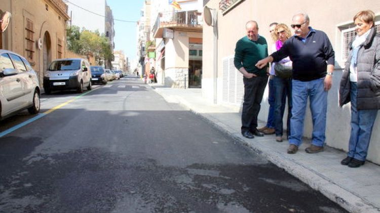 L'home ha mort davant del número 42 del carrer Pere III © ACN