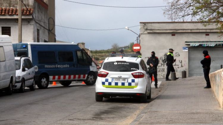 Desplegament de la Guàrdia Urbana i els Mossos d'Esquadra © ACN