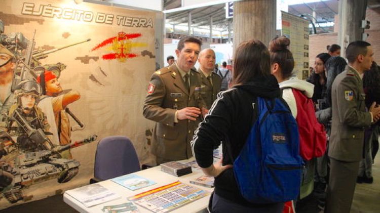 Estand de l'excèrcit a l'ExpoJove d'enguany (arxiu) © ACN