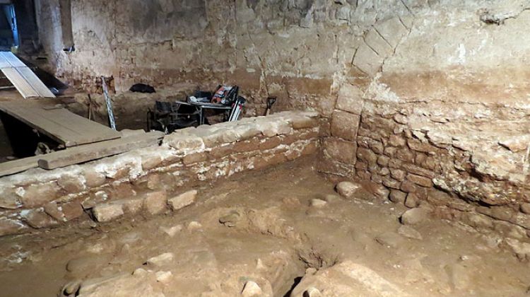 Excavacions a l'interior de l'hospital dels Capellans © Pedres de Girona