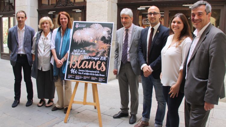 Presentació del cartell d'enguany dels Focs de Blanes © ACN