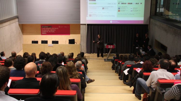 L'auditori Narcís Monturiol del Parc CIentífic i Tecnològic de Girona aquest matí © ACN