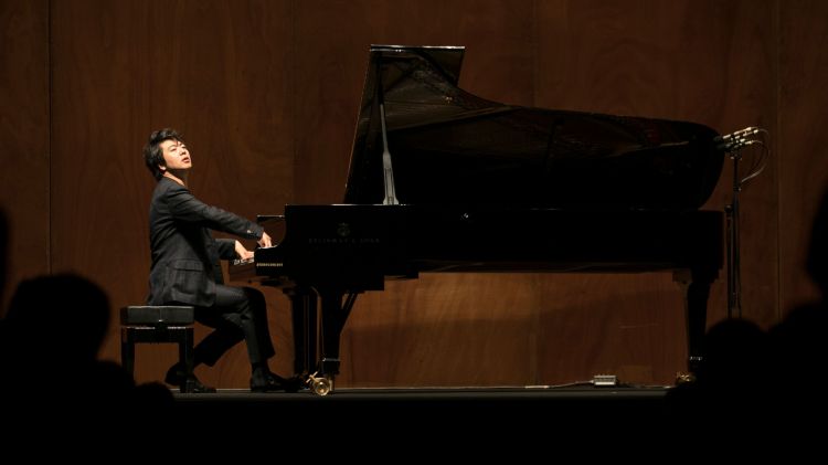 El pianista xinès Lang Lang ahir al Festival Castell de Peralada © Miquel González/Shooting
