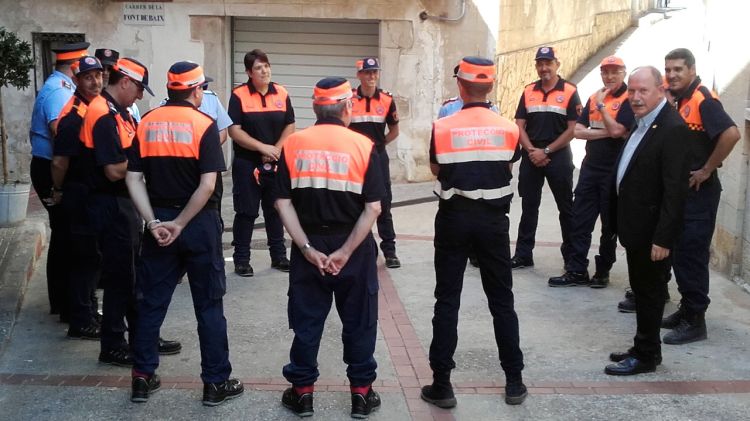 Els membres que conformen la nova associació de voluntaris de Protecció Civil de Begur