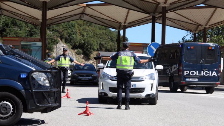 Control de la policia espanyola al Pertús © ACN