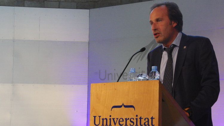 El rector de la UdG, Sergi Bonet, durant el discurs inaugural del curs 2016-2017 © ACN
