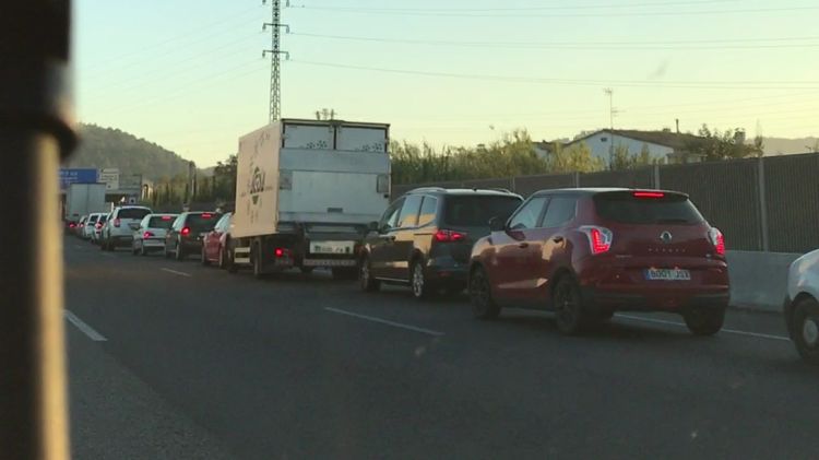 Els vehicles que intentaven sortir de l'autopista