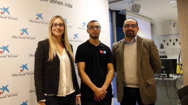 Verònica Fernández, Badreddine Zakour i Sergio Incocciati © ACN