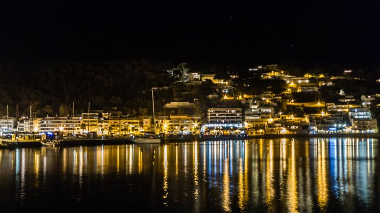 El port de l'Estartit de nit © Josep Mª Borrat
