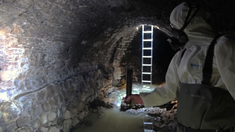 Interior de la riera coberta del riu Ganganell al seu pas pel centre de la vila © Bruno Parés