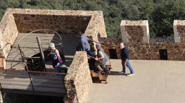 Visitants al Castell de Montsoriu (arxiu)