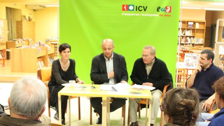 ICV ha fet un acte a la biblioteca d'en Massagran de Salt sobre habitatge i cohesió social © ACN