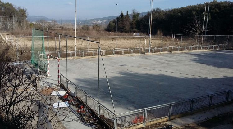El camp és prop del centre de la ciutat