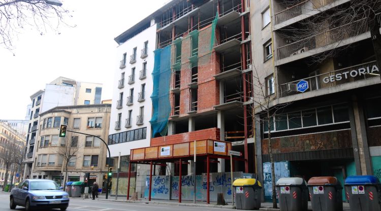 Un bloc d'habitatges de nova construcció a l'avinguda Jaume I de Girona. ACN