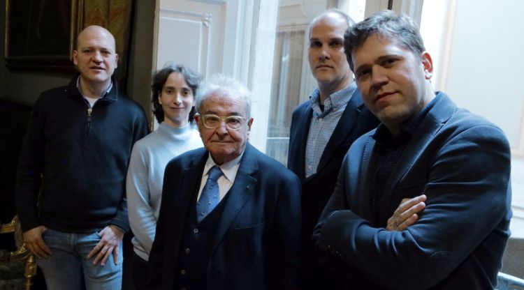 Els integrants del Quartet Casals amb el president de l’Associació Franz Schubert, Jordi Roch. ACN