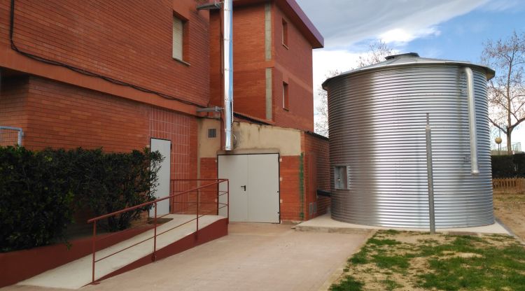 Caldera de biomassa a l'escola Pous i Pagès